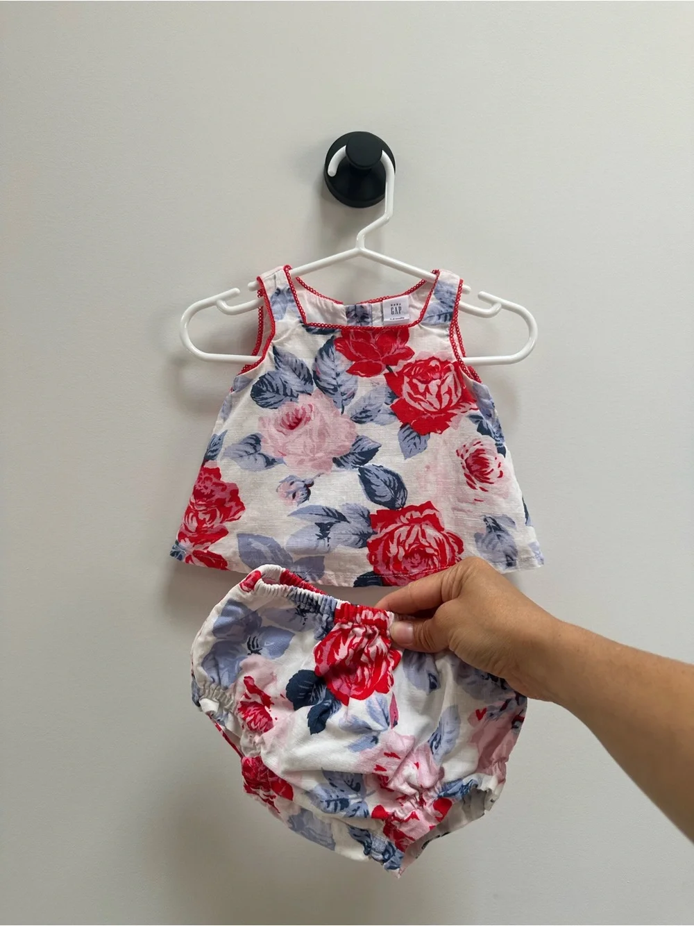 GAP Floral Top & Bloomers 2 piece set - Red, Pink, Blue - baby 0-3 months